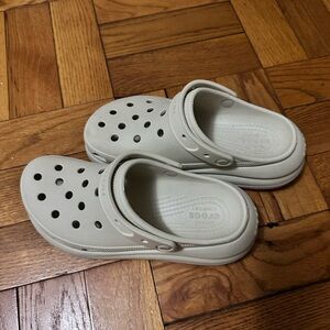 Crocs Women’s Classic Clog - Cream